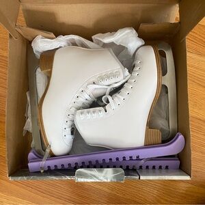 Jackson White Ice Skates